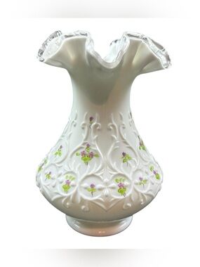 Vtg Fenton Glass Violets in the Snow Ruffled Melon Vase Silver Crest 7.5” tall